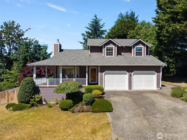 26227 Montera Loop NE, Kingston, WA 98346