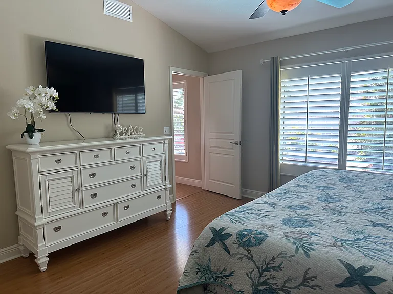 931 Sycamore Ct — Photo 17