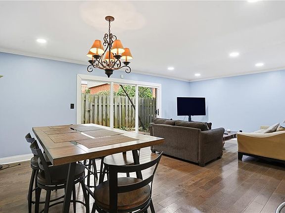 3rd image of 3320 Northcrest Rd APT C