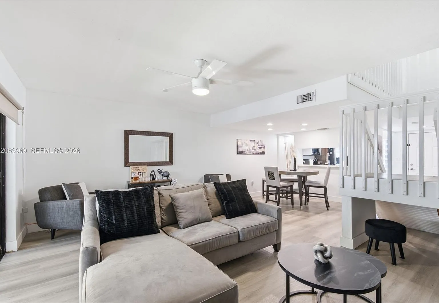 2 bed, 1214 sqft, $2,600 — Photo 3