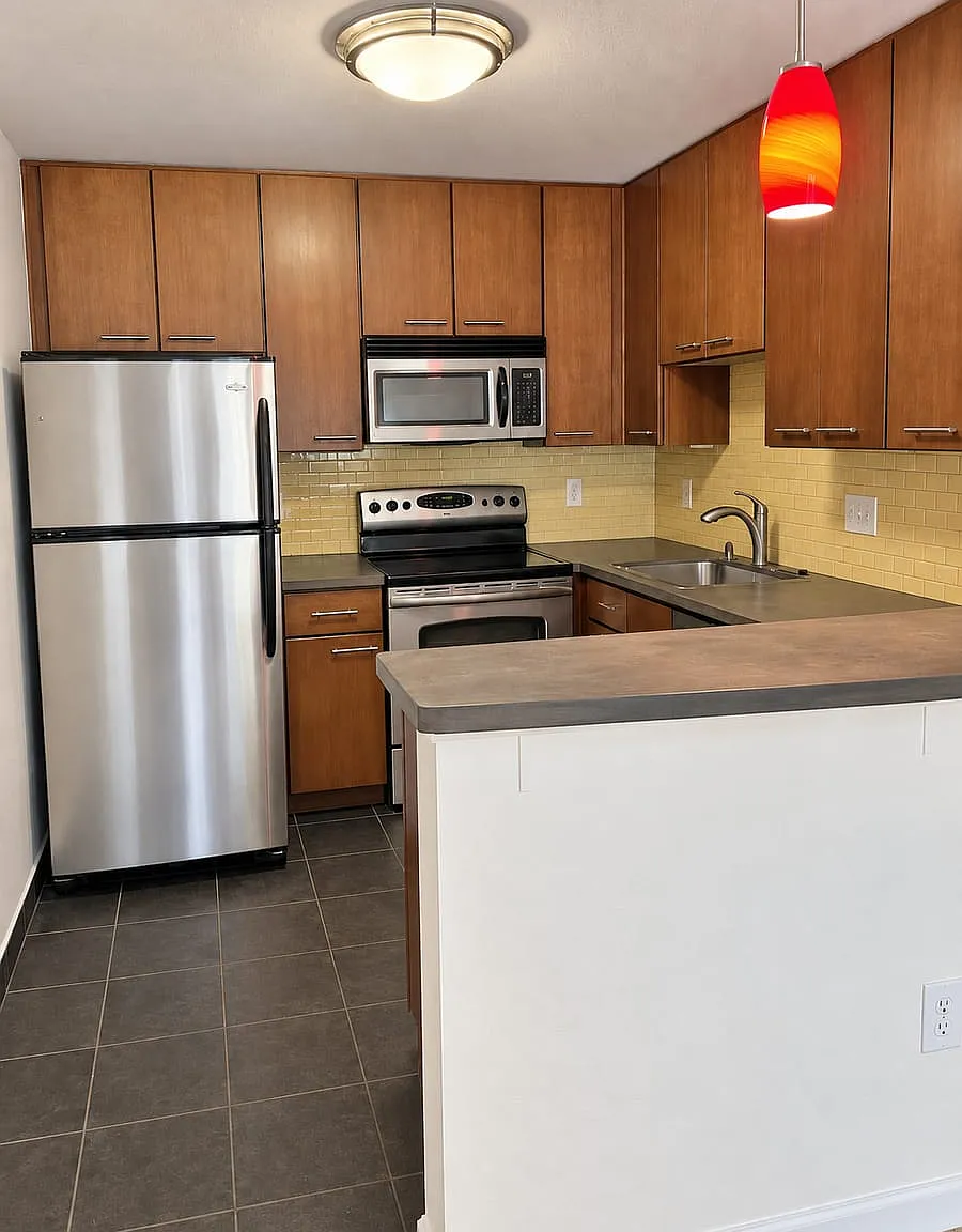 1 bed, 588 sqft, $1,325 — Photo 4