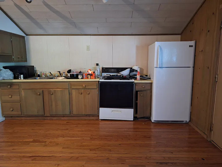2404 Artist Ave — Photo 10