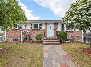 19 Colonial Ave, Waltham, MA 02453