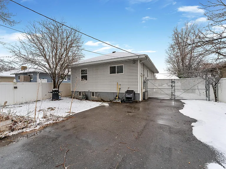 3176 S West Temple St — Photo 3