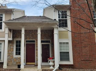 5408 Pine Aires Dr #84, Sterling Heights, MI 48314