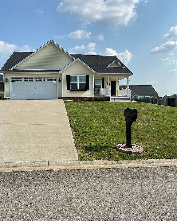 1st image of 1012 Twin Oaks Blvd