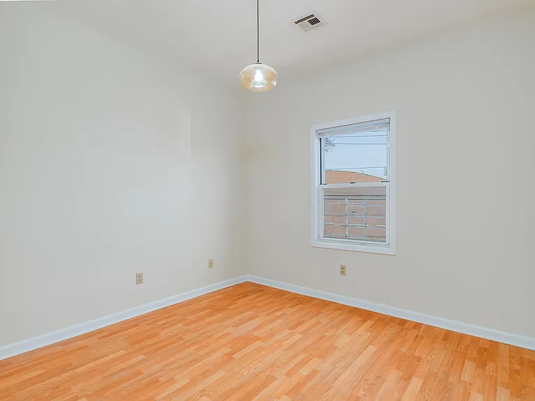 15 Isabella Ave #2R — Photo 9