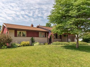 3163 Angela Dr, Grove City, OH