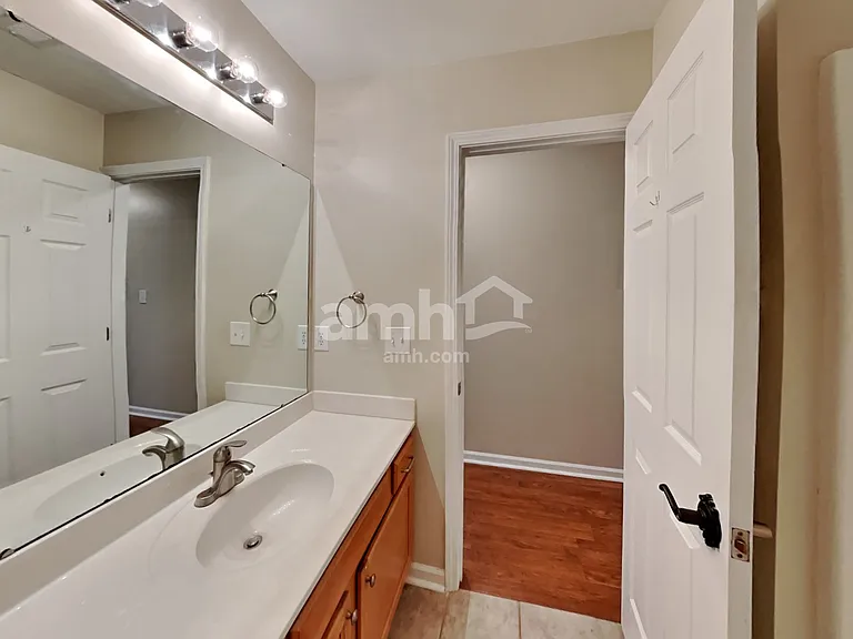 227 Mott Rd — Photo 19