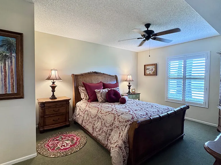 HUGE bedroom w/ stunning lake & golf course views!