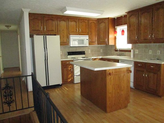 5th image of 424 Wimbish Dr