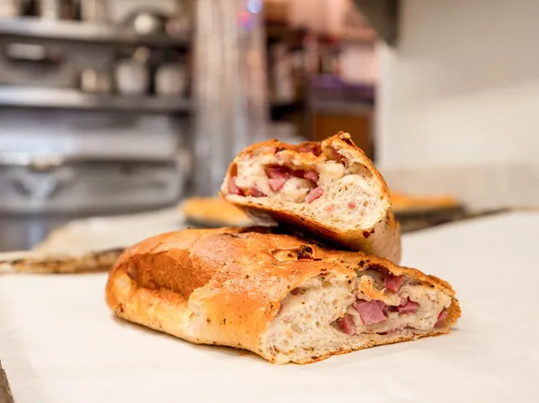 192 Union Street image 7 of 36