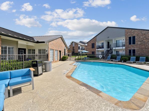 425 Bernard St #2006