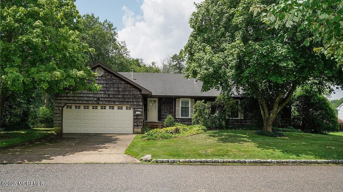 118 Point O Woods Drive