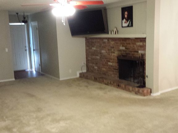 Living area - view of front door