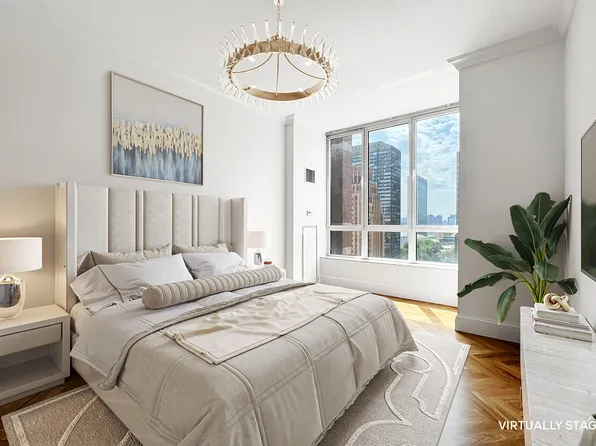 351 East 51st Street image 9 of 15