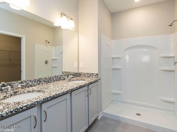 5th image of 2803 Triplett Woods Ct
