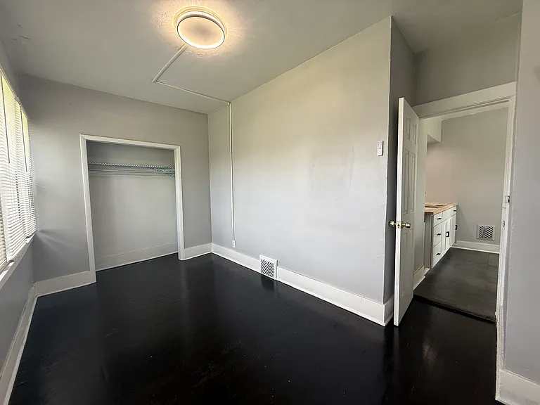 4839 Helen St — Photo 15