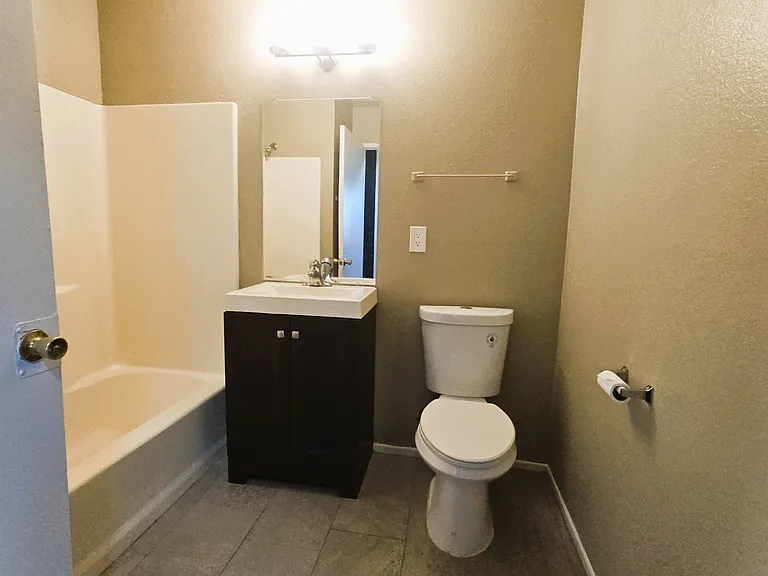 12929 Navajo Rd #4 — Photo 8