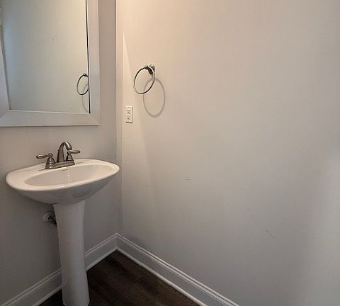 4th image of 142 Canton Park Ave #1