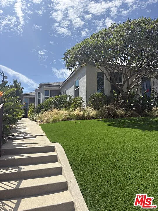 1 bed, 1.0 bath, 632 sqft, $2,600 — Photo 2