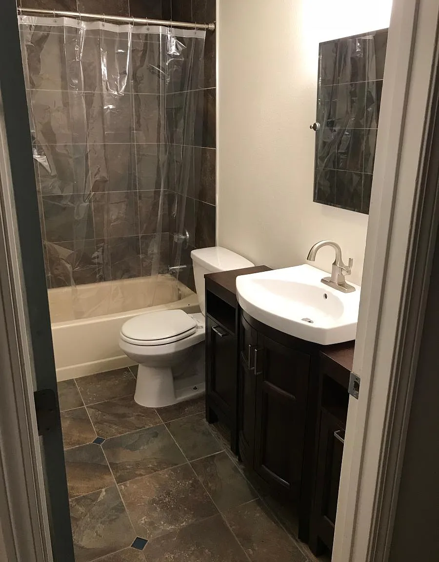 2 bed, 1000 sqft, $1,350 — Photo 4