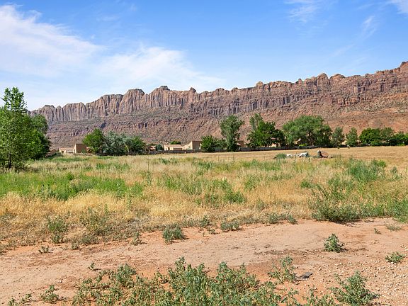 3rd image of 3640 Spanish Valley Dr