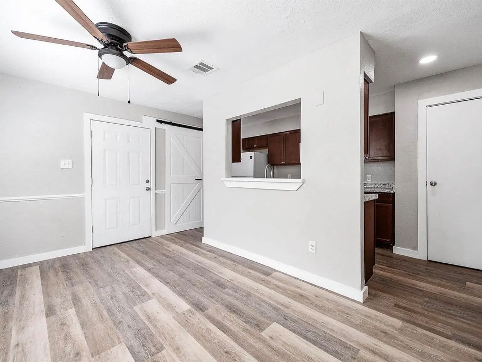 4614 W Orange St — Photo 3