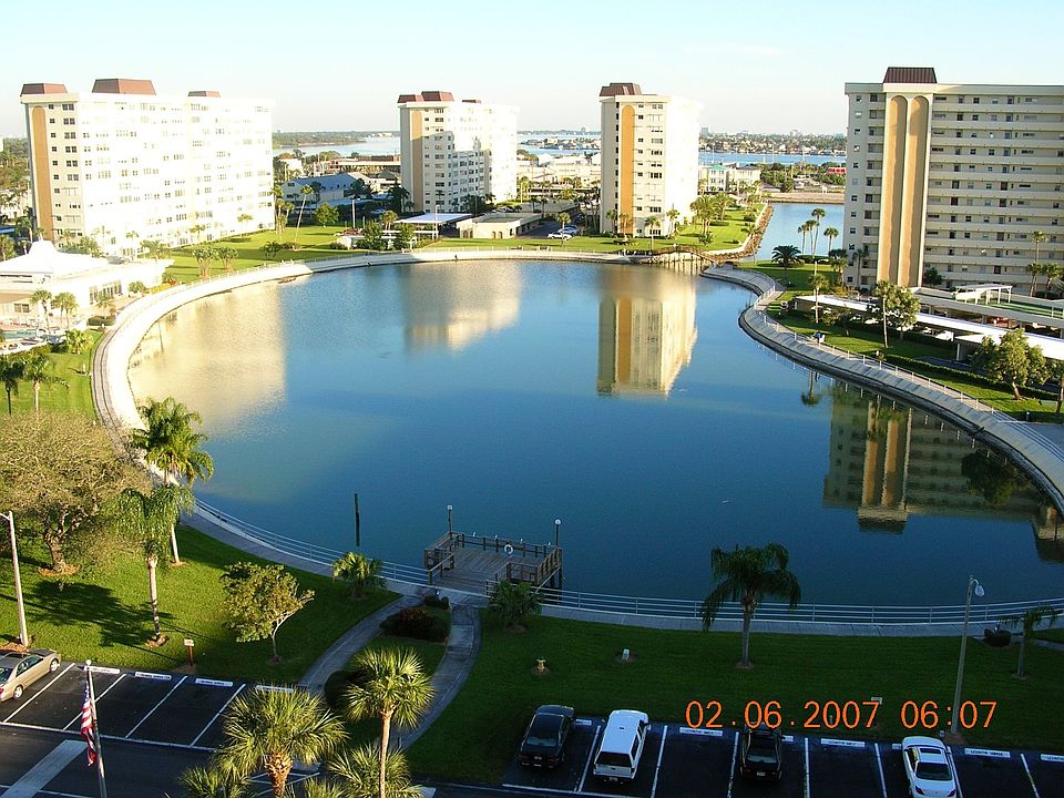 Sea Towers Lagoon View
