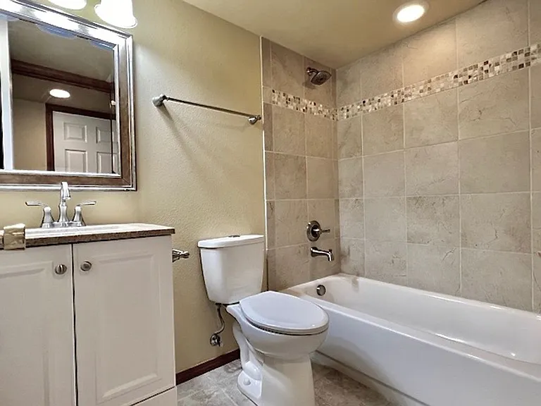 4275 Addax Ct — Photo 19