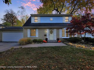 2712 Montego Dr, Lansing, MI 48912