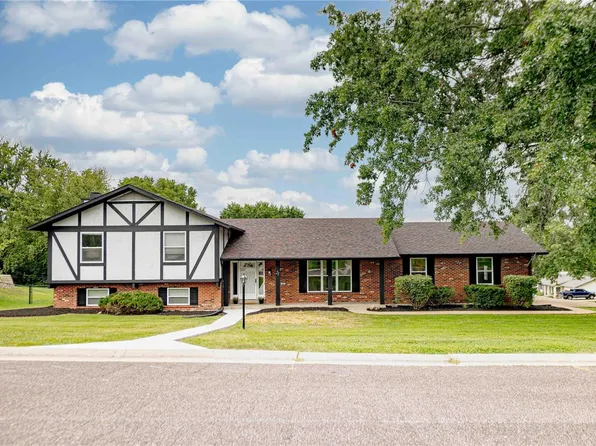 21 Berkshire Dr, Washington, MO 63090
