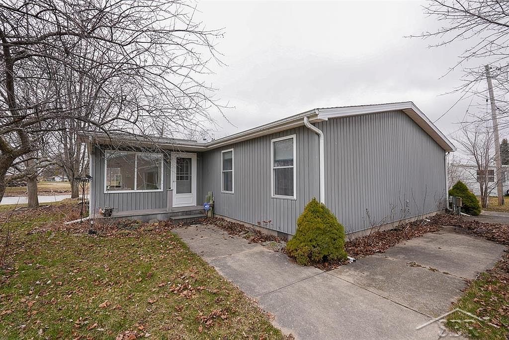 410 S Main St, Au Gres, MI 48703 Zillow