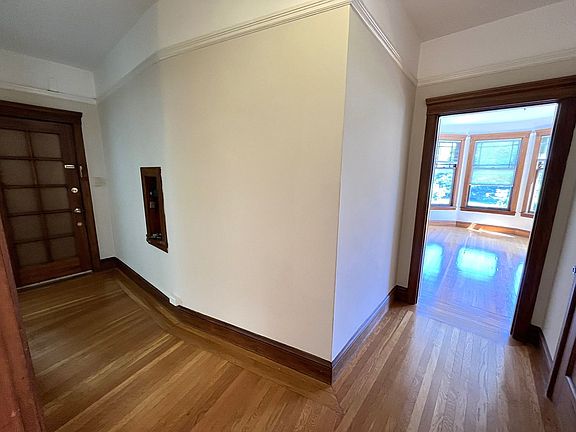 5th image of 45 Lincoln Way APT 10