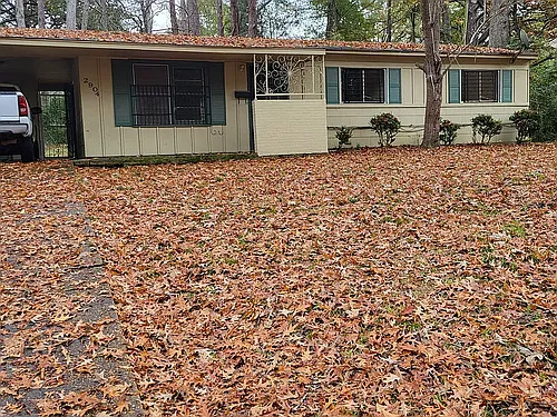 2904 Charleston Dr Photo 1
