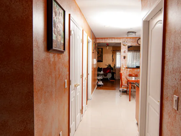 2012 Jerome Avenue image 8 of 21