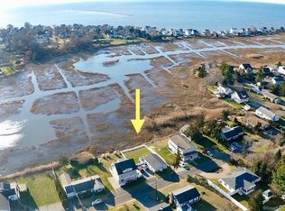 24 Merrill Rd, Clinton, CT 06413