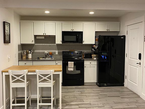 3rd image of 2044 W Bamberger Dr