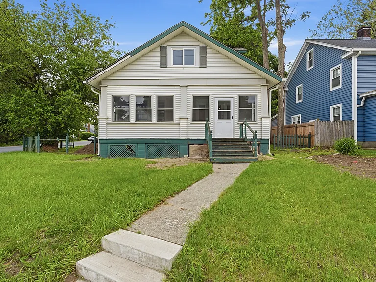 115 Innis Ave #A — Photo 1