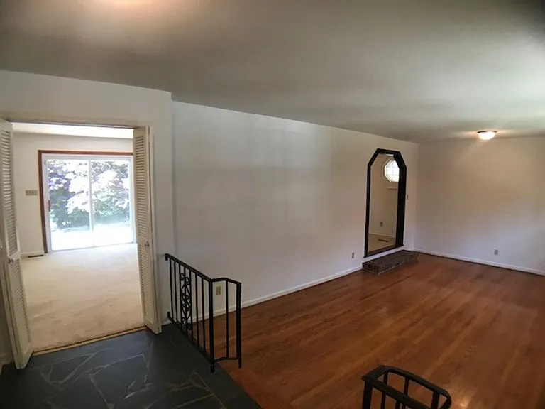 6909 Justice Dr — Photo 6