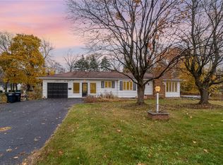 110 Cedargrove Dr, Rochester, NY 14617