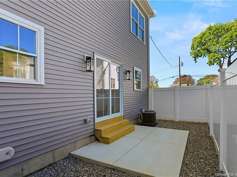 348 Halley Ave #348 — Photo 2
