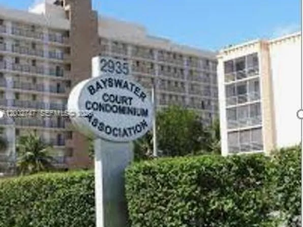 2935 NE 163rd St APT 4Q, North Miami Beach, FL 33160