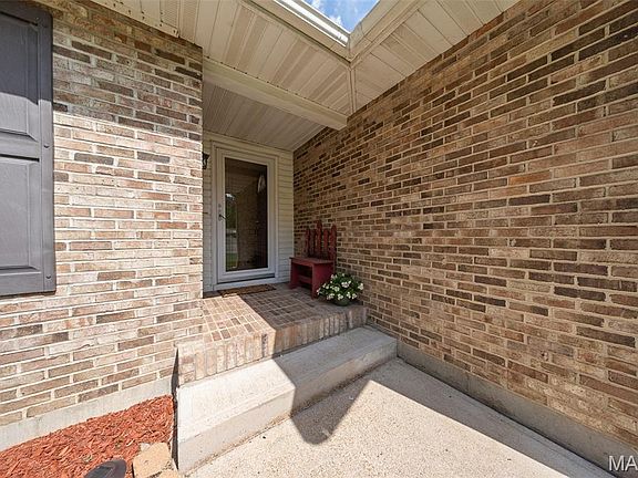 4th image of 905 Cypress Dr