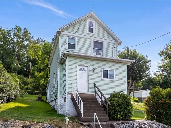 1305 4th Ave, Conway, PA 15027