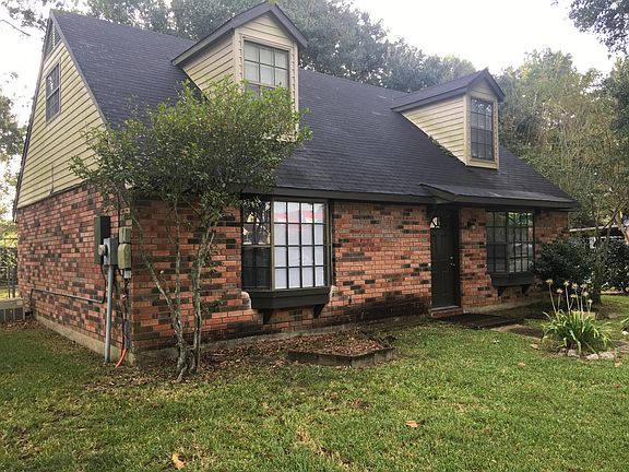 2nd image of 800 Plaza Village Dr