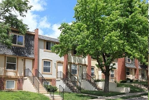 1st image of 2633 Farrow Ave