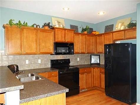 The Kitchen With Plenty of Food Prep Space & A Plethora of Cabin