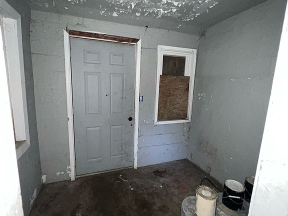 2nd image of 412 N Tacoma Ave
