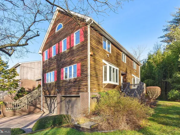 9 Astor Ct, Princeton, NJ 08540